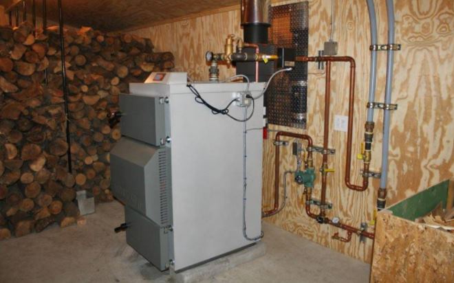 Котел на твердом топливе