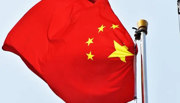 Студентка из РФ устроилась на работу в КНР и уволилась из-за вымогательства