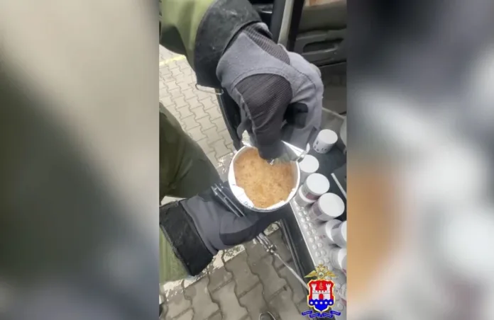 Полицейские пресекли попытку сбыта крупной партии «соли» под видом спортпита