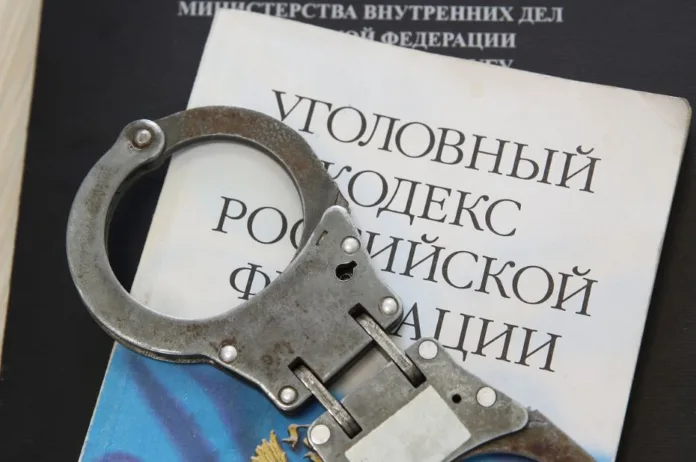 Дело возбудили в Алтайском крае из-за незаконного удержания ребенка в гараже