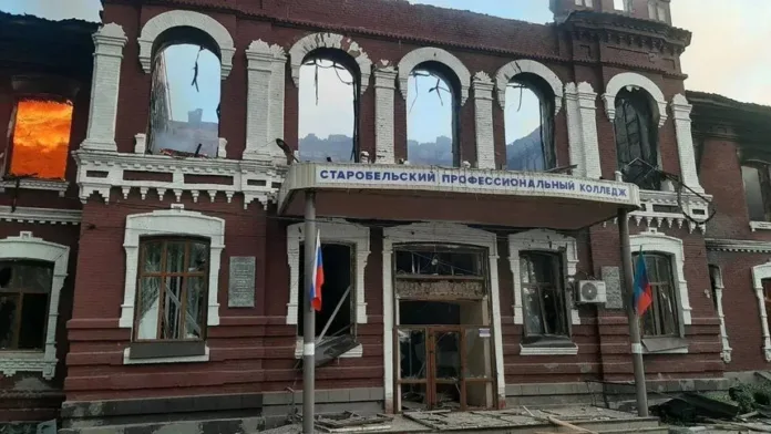Ранены 35 человек после атаки ВСУ на колледж в ЛНР, под завалами дети