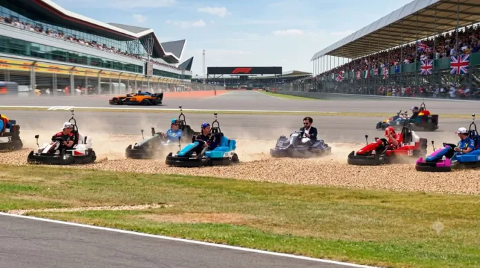 Перед Гран-при Великобритании пилоты F1 устроили гонку на LEGO-болидах