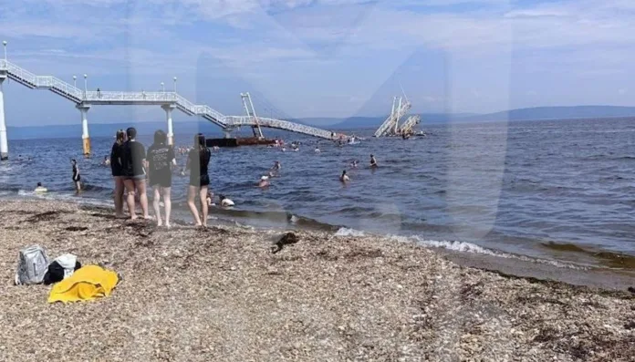 Мост с детьми рухнул в бухте Муравьиной в Приморье