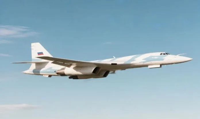 стратегический бомбардировщик Ту-160