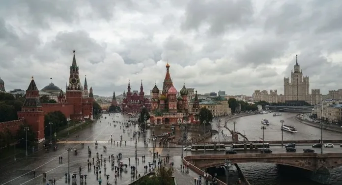Москва облачная погода