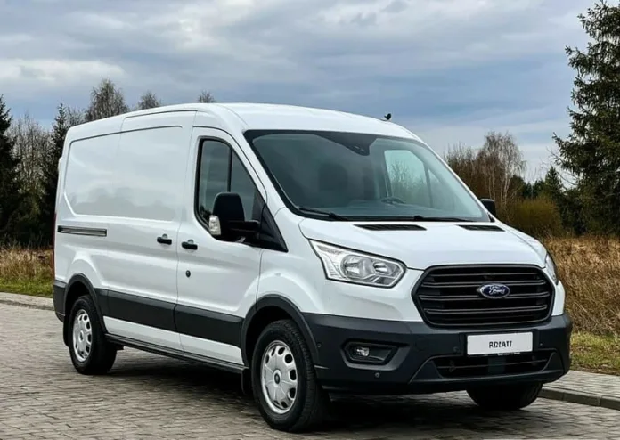 Ford Transit в России: цены, комплектации и предложения дилеров в 2026 году