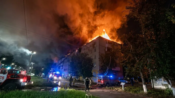 4 человека спасены при пожаре в доме в центре Москвы, где жил Сергей Михалков