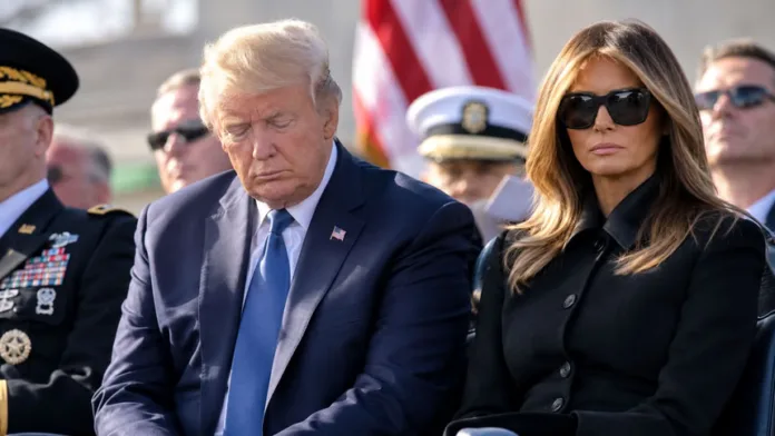 Трамп заснул на мемориальной церемонии 11 сентября в Пентагоне