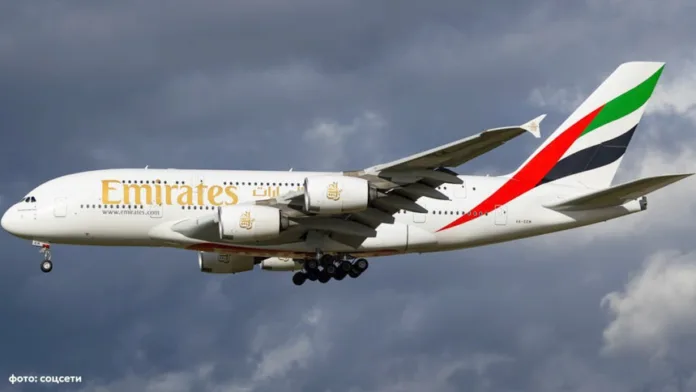 Самый большой борт в мире Airbus A380 не может сесть в Москве